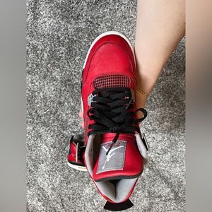 Nike Jordan 4 Toro Bravo